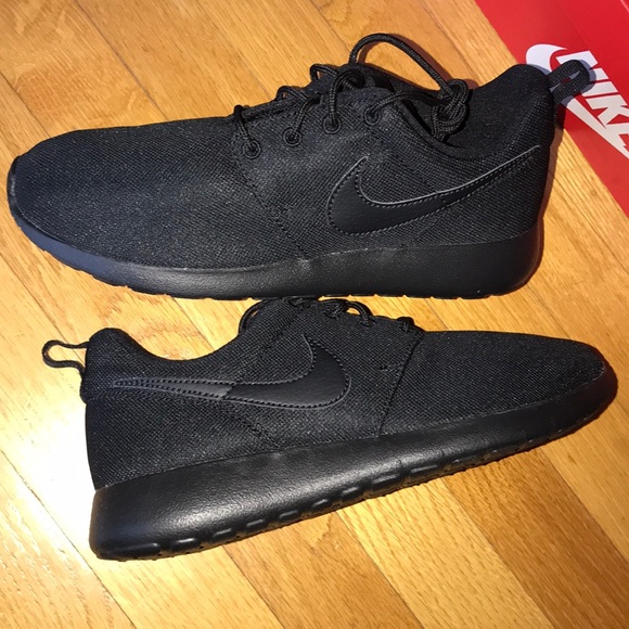 Nike Other - BNIB NIKE ROSHE ONE all black, kids size 6.5